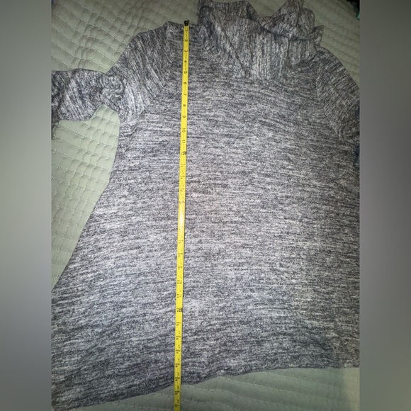 Charlie Paige Cozy Gray Cowl Neck Sweater. Size L/XL. EUC - Picture 6 of 12